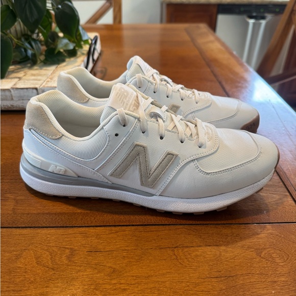 New Balance White and Cream golf shoes - Picture 7 of 9